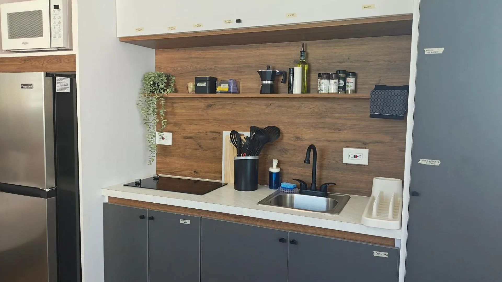 Perfect Homebase Studio Near Beach 산후안 아파트